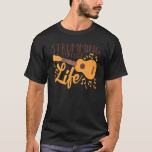 Camiseta Obstaculizando a través de la vida Guitarra Uke Mu
