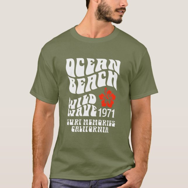 Camiseta Ocean Beach Wild Wave 1971 Tee – Estilo Retro Surf (Anverso)