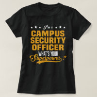 Oficial de seguridad en el campus