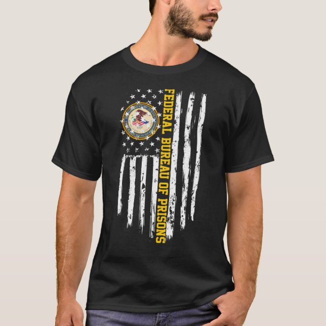 Camiseta Oficina Federal de Prisiones Con Bandera Estadouni (Anverso)