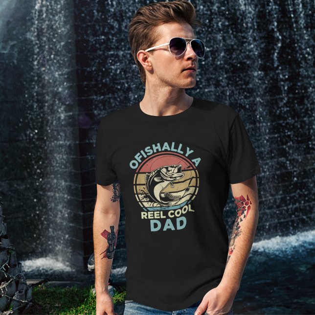 Camiseta Ofishally Funny fishing lover (Subido por el creador)