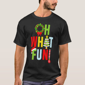 Camiseta Oh What Fun Christmas  With Wreath And Tree