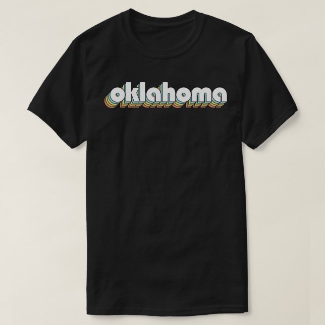Camiseta Oklahoma retro estilo de tipografía arcoiris oscur (Diseño del anverso)