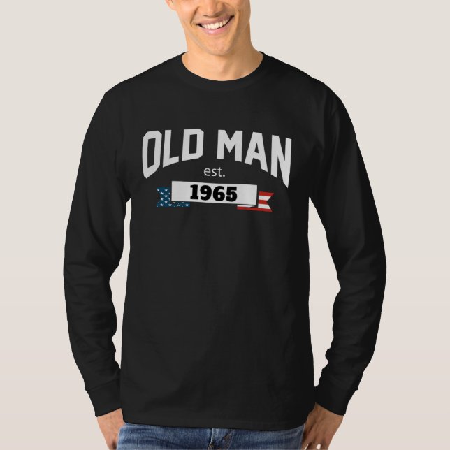Camiseta Old Man Est 1965 Patriotic  Fathers Day (Anverso)