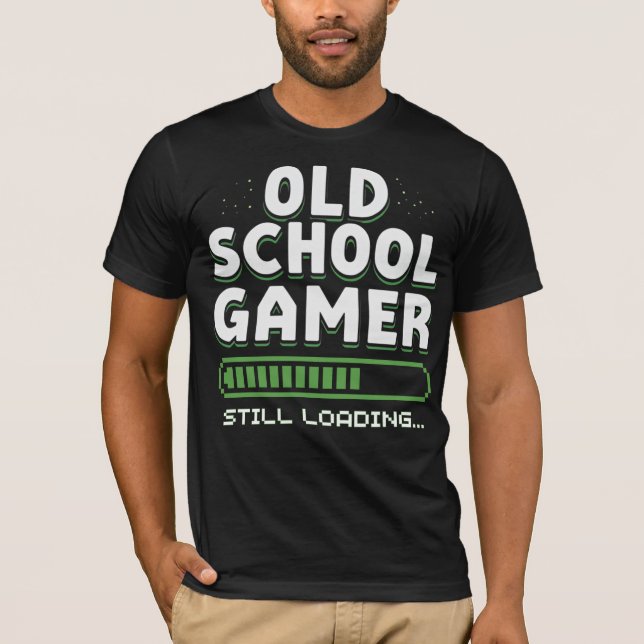 Camiseta Old School Gamer — Still Loading… (Anverso)