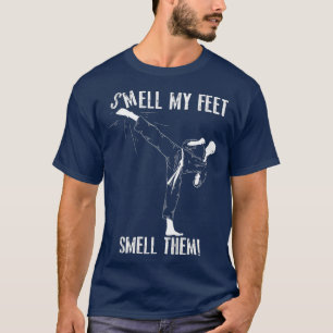 Camiseta Olía mis pies olía a los marciales divertidos de