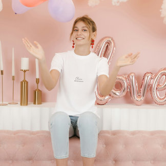 Camiseta Olivia DAMA DE HONOR | Letra Moderna Minimalista B