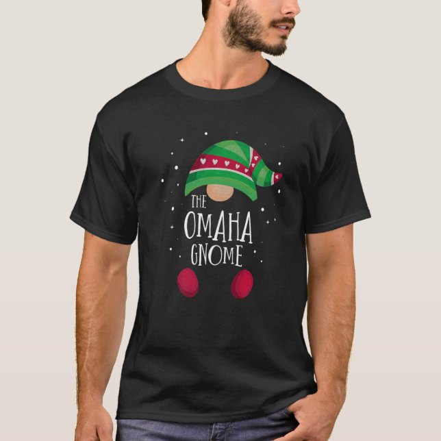 Camiseta Omaha Gnome Family Matching Christmas Pajamas   (Anverso)