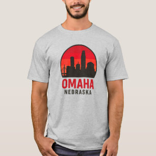 Camiseta Omaha Nebraska Skyline Sunset   Retro Silhouette