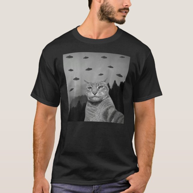 Camiseta ON BACK PRINT   Cat  Taking Photo UFO Aliens (Anverso)