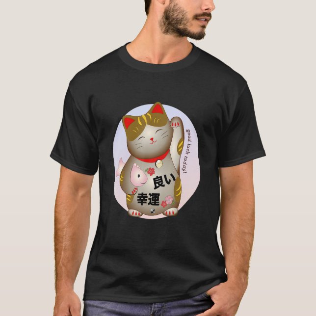 Camiseta ondeando ilustracion de gato japonés con inscripci (Anverso)