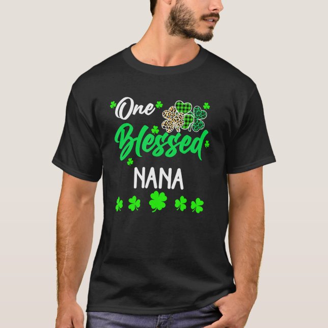 Camiseta One Blessed Nana Clover St Patrick's Day Irish (Anverso)