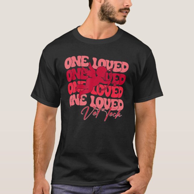 Camiseta One Loved Vet Tech Cupid Veterinary Tech Valentine (Anverso)