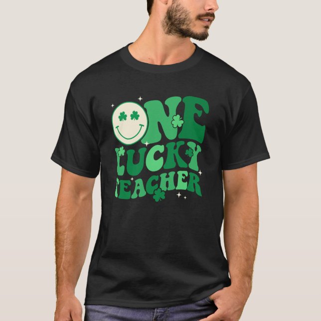 Camiseta One Lucky Teacher Shamrock Groovy St Patrick's Day (Anverso)