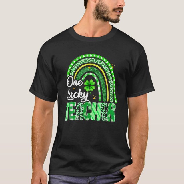 Camiseta One Lucky Teacher St Patrick's Day Rainbow Leopard (Anverso)