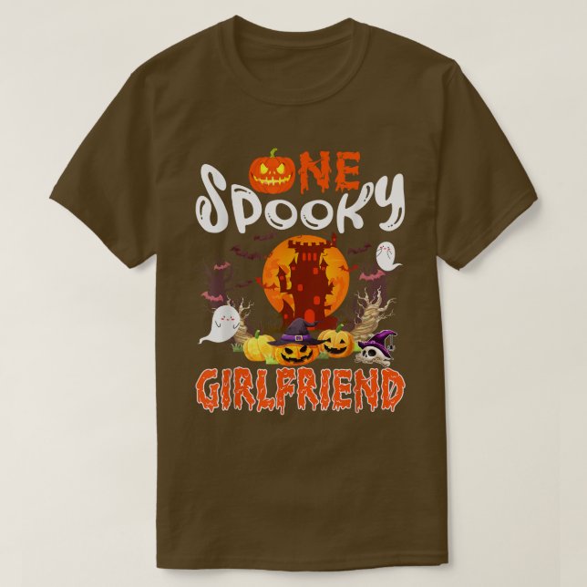 Camiseta One Spooky Funny Girlfriend Halloween Couple Costu (Diseño del anverso)