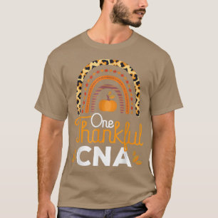 Camiseta One Thankful CNA Leopard Rainbow Thanksgiving Fall