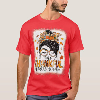 Camiseta One Thankful Postal Worker Women Messy Bun Autumn 