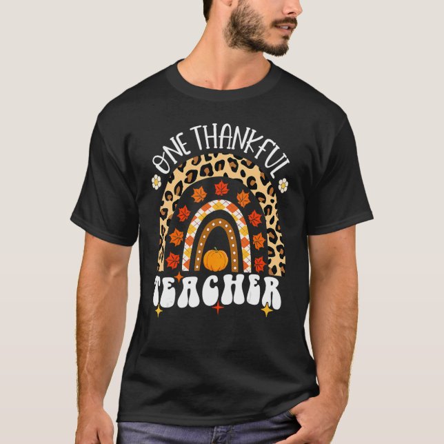 Camiseta One Thankful Teacher Thanksgiving Rainbow Leopard  (Anverso)