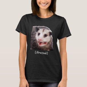 Camiseta Opossum enfatizó a los cómicos memes de gatos call