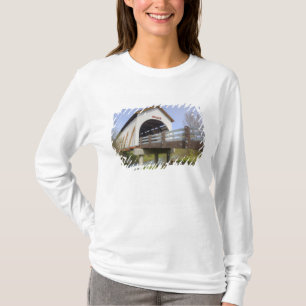 Camiseta OR, Condado de Jackson, McKee Covered Bridge
