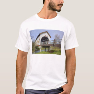 Camiseta OR, Condado de Jackson, Puente Cubierto McKee