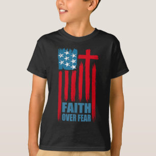 Camiseta Oración Fe Sobre Miedo América Orgullo Bandera De