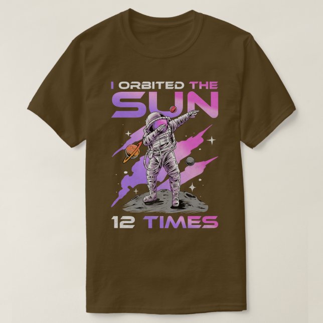 Camiseta Orbité El Sol 12 veces, 12 cumpleaños Astronau (Diseño del anverso)