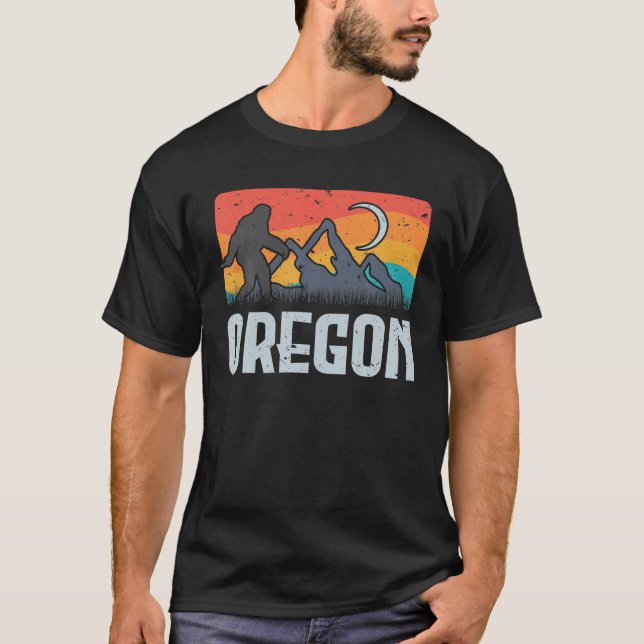 Camiseta Oregon Bigfoot Sasquatch Montañas Retro Senderismo (Anverso)