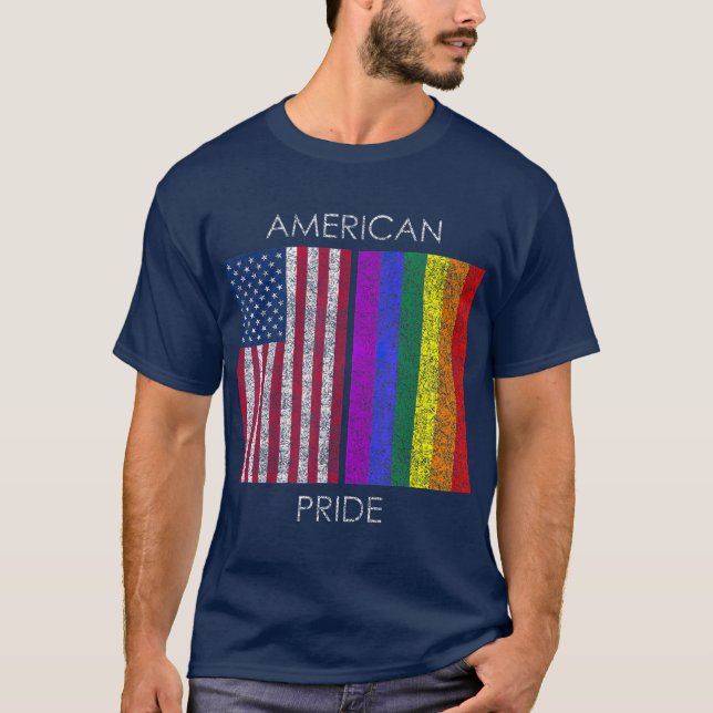 Camiseta Orgullo americano ante la anticuada bandera arcoír (Anverso)
