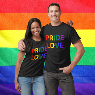 Camiseta Orgullo amor tipografía de bandera arco iris
