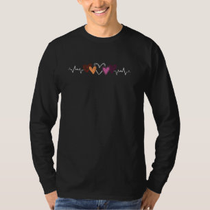 Camiseta Orgullo del latido lésbico Corazones coloridos LGB