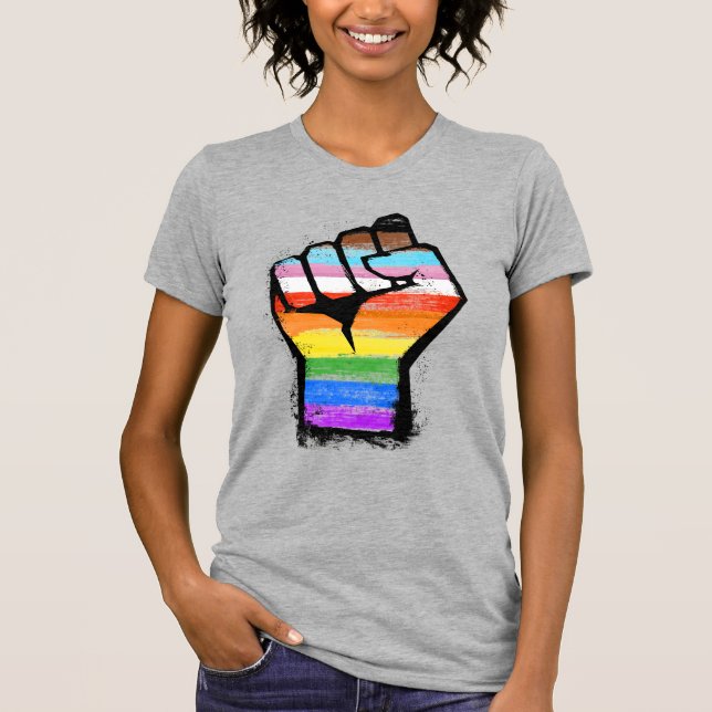 Camiseta Orgullo del Puño del Progreso Inclusivo (Anverso)