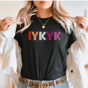 Camiseta Orgullo lésbico sutil de IYKYK - LGBTQ+