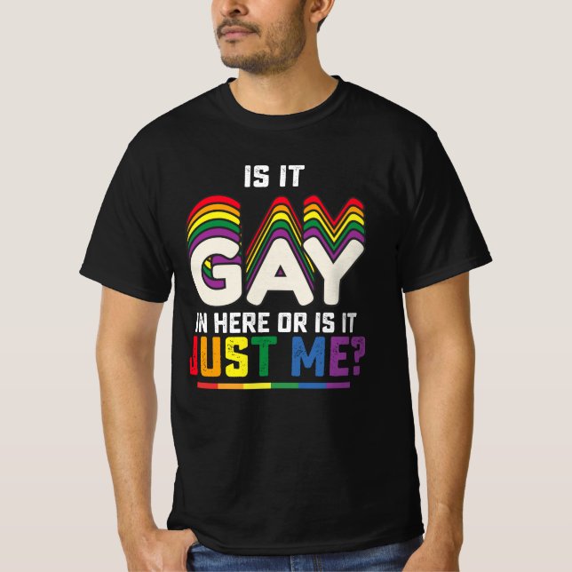 Camiseta Orgullo LGBT es gay aquí o solo yo (Anverso)