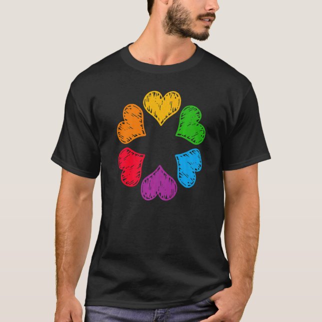 Camiseta Orgullo Lgbtq Corazones Arcoiris Desfile Gráfico C (Anverso)