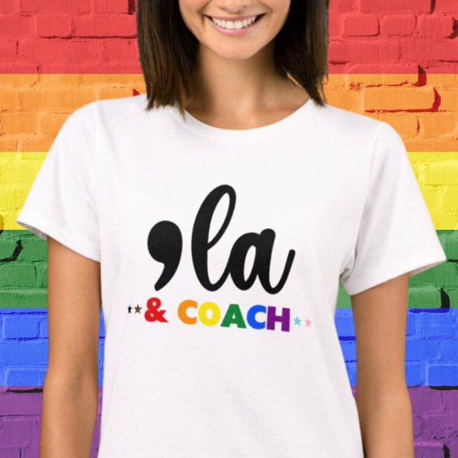Camiseta Orgullo Progresivo Comma la & Coach-Kamala Harris (Subido por el creador)