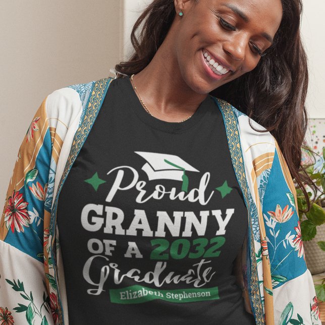 Camiseta Orgullosa abuela de 2023 graduada de tassel verde  (Subido por el creador)