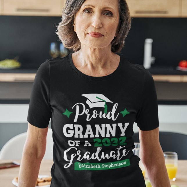 Camiseta Orgullosa abuela de 2023 graduada de tassel verde  (Subido por el creador)