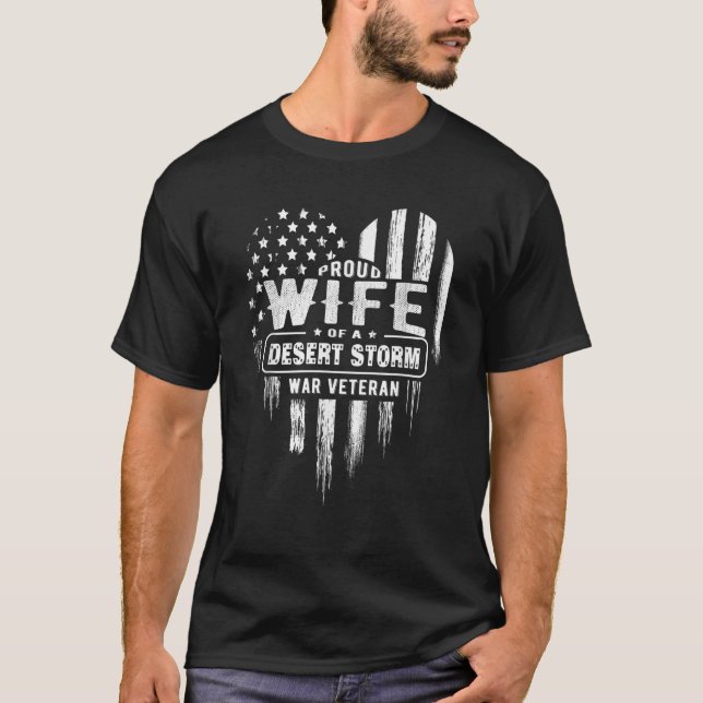 Camiseta Orgullosa esposa desértica guerra de veterana band (Anverso)