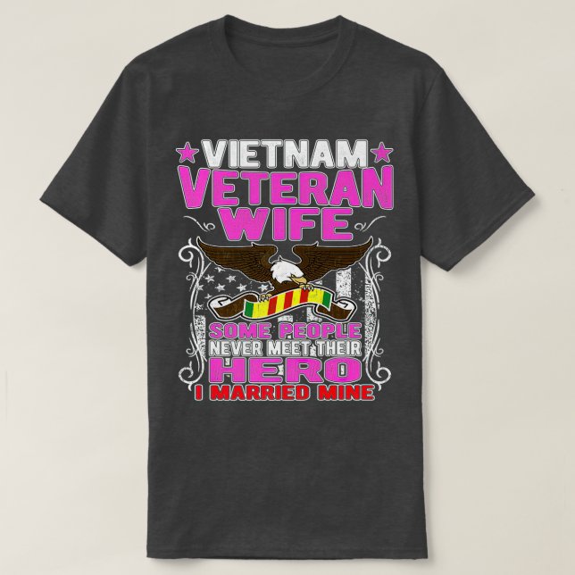 Camiseta Orgullosa esposa veterana de Vietnam ORGULLOSA VIE (Diseño del anverso)