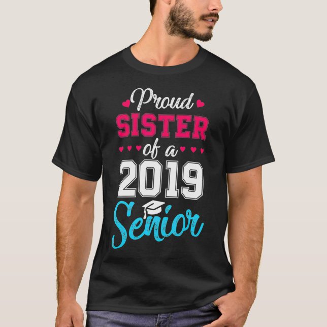 Camiseta Orgullosa hermana de un graduado de secundaria de  (Anverso)
