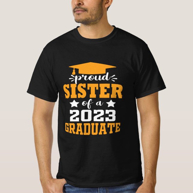 Camiseta Orgullosa HERMANA de una clase de 2023 Graduado Mo (Anverso)