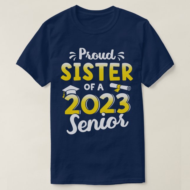 Camiseta Orgullosa hermana de una clase de graduación de 20 (Diseño del anverso)