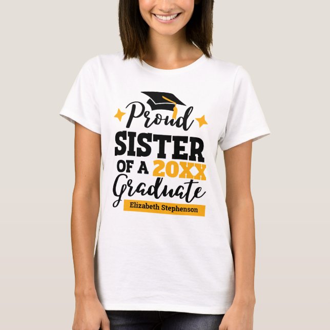 Camiseta Orgullosa hermana de una gorra de oro negra gradua (Anverso)