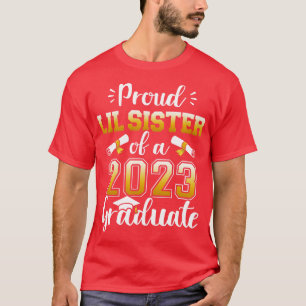 Camiseta Orgullosa hermana lil de clase de graduada de Gra 