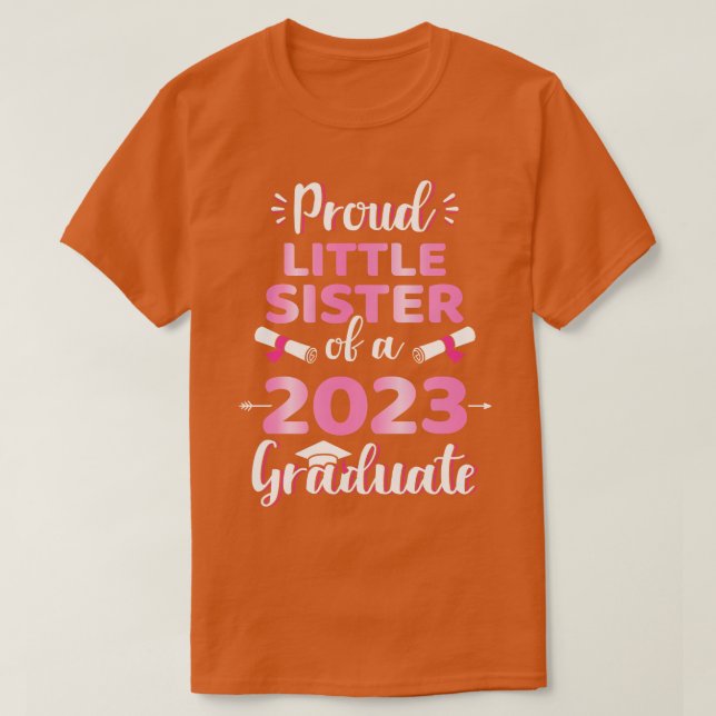 Camiseta Orgullosa hermana menor de una graduación superior (Diseño del anverso)