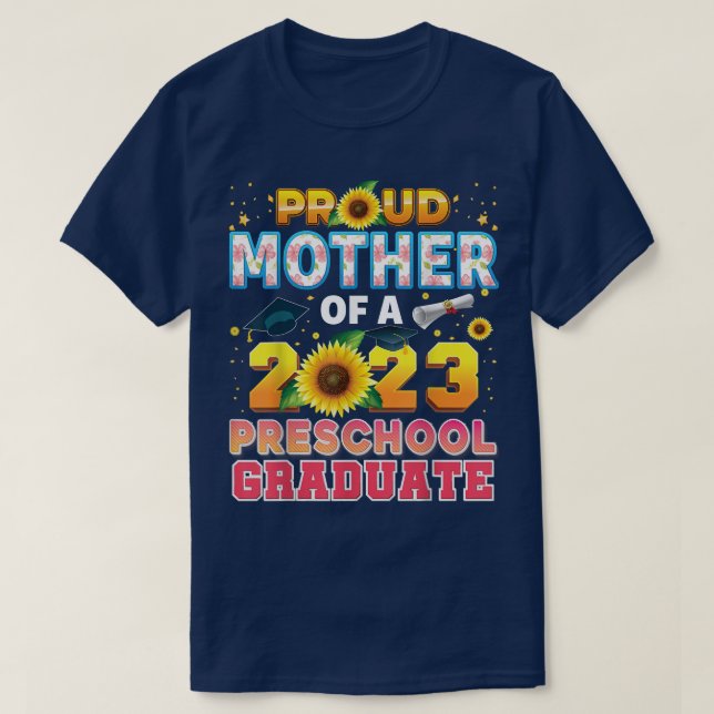 Camiseta Orgullosa Madre De Un Graduado De Preescolar 2023  (Diseño del anverso)