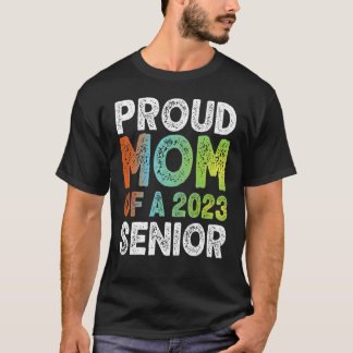 Camiseta Orgullosa madre de un graduado superior en 2023 7