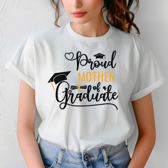 Camiseta Orgullosa madre de un Personalizado graduado (Subido por el creador)